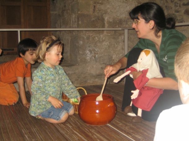 El mestre Miquel, la majordoma Maria i el mossèn Pere de la SEU d'EGARA (Terrassa)